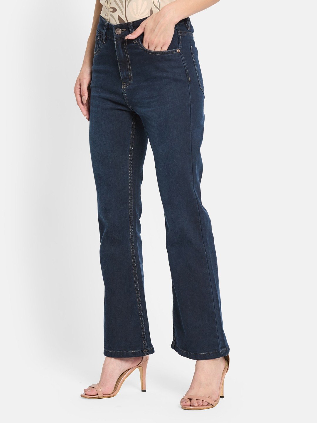 METTLE Women Bootcut Light Fade Stretchable Jeans
